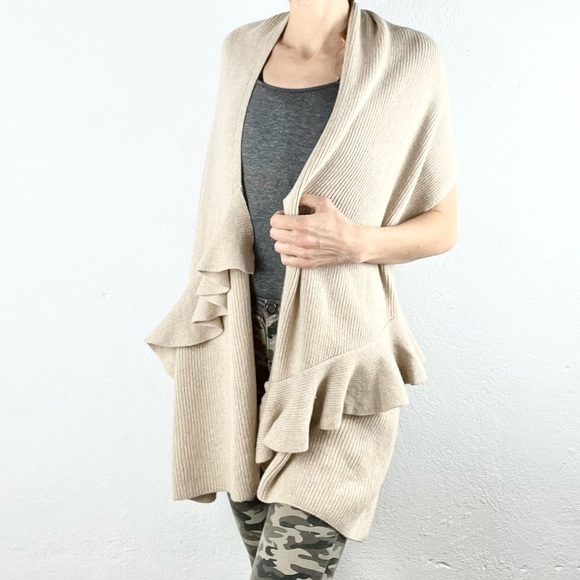 BANANA REPUBLIC |🧣Beige Italian Yarn Ruffled Wool Blend Rectangular Large Scarf - Picture 4 of 8
